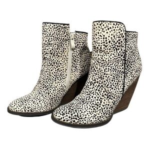 Very Volatile Feverdream Chocolate Chip Leather Pony Hair Wedge Booties Sz 7 VGC